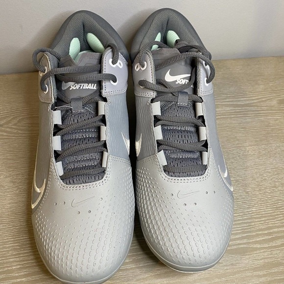New Nike Hyperdiamond 4 Elite React Softball Cleats CZ5917-012 Womens Sz 12 Gray - Picture 3 of 8